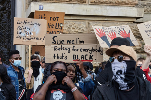 I canÂ´t Breath: Black Lives Matter-Demo in HamburgDie Hamburger Polizei wird nicht von allen geschÃ¤tzt